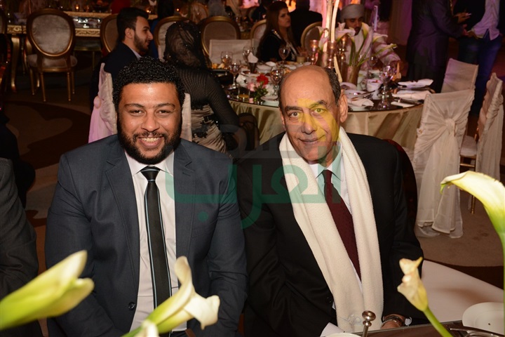 بالصور.. كبار رجال السياسة ونجوم الفن في زفاف عبد الله وساندي بالصور.. كبار رجال السياسة ونجوم الفن في زفاف عبد الله وساندي