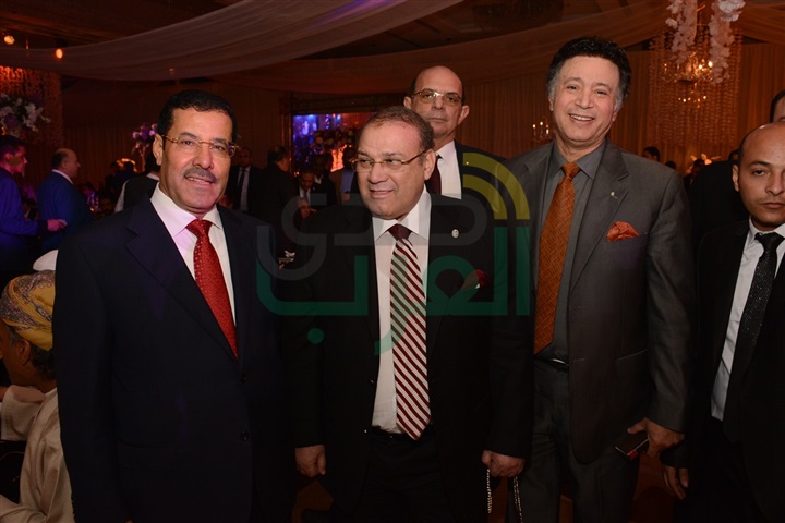 بالصور.. كبار رجال السياسة ونجوم الفن في زفاف عبد الله وساندي بالصور.. كبار رجال السياسة ونجوم الفن في زفاف عبد الله وساندي