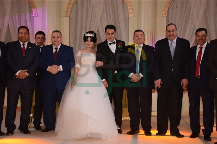 بالصور.. كبار رجال السياسة ونجوم الفن في زفاف عبد الله وساندي بالصور.. كبار رجال السياسة ونجوم الفن في زفاف عبد الله وساندي