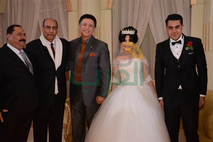 بالصور.. كبار رجال السياسة ونجوم الفن في زفاف عبد الله وساندي بالصور.. كبار رجال السياسة ونجوم الفن في زفاف عبد الله وساندي