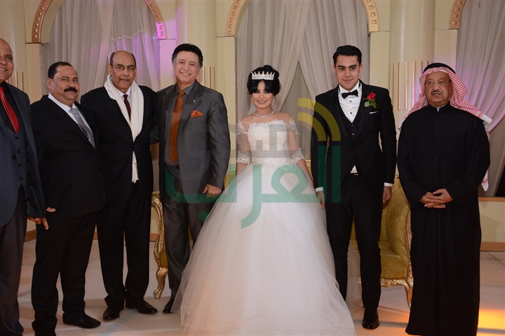 بالصور.. كبار رجال السياسة ونجوم الفن في زفاف عبد الله وساندي بالصور.. كبار رجال السياسة ونجوم الفن في زفاف عبد الله وساندي