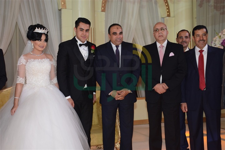 بالصور.. كبار رجال السياسة ونجوم الفن في زفاف عبد الله وساندي بالصور.. كبار رجال السياسة ونجوم الفن في زفاف عبد الله وساندي