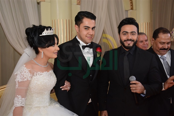 بالصور.. كبار رجال السياسة ونجوم الفن في زفاف عبد الله وساندي بالصور.. كبار رجال السياسة ونجوم الفن في زفاف عبد الله وساندي