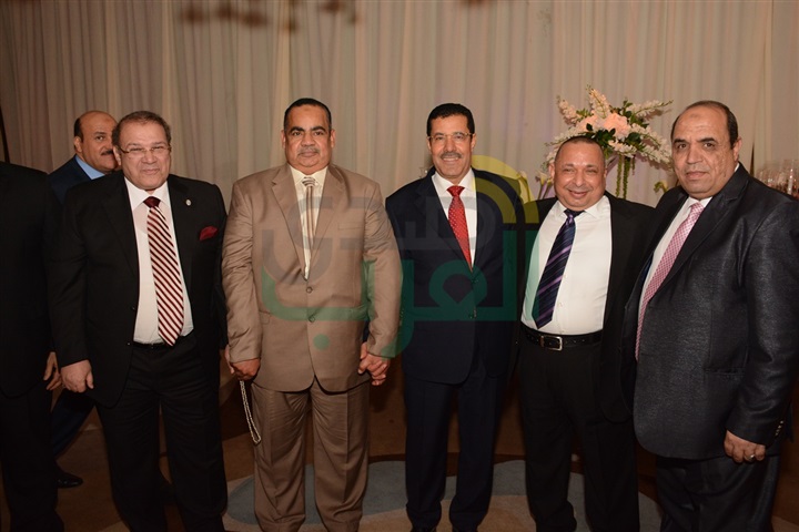 بالصور.. كبار رجال السياسة ونجوم الفن في زفاف عبد الله وساندي بالصور.. كبار رجال السياسة ونجوم الفن في زفاف عبد الله وساندي