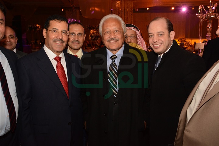 بالصور.. كبار رجال السياسة ونجوم الفن في زفاف عبد الله وساندي بالصور.. كبار رجال السياسة ونجوم الفن في زفاف عبد الله وساندي