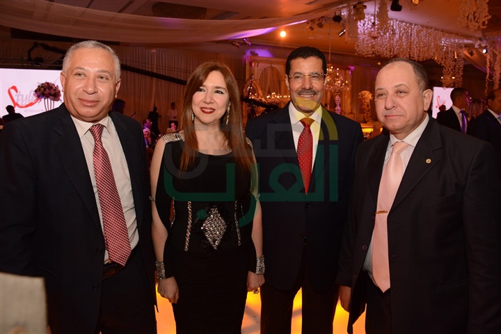 بالصور.. كبار رجال السياسة ونجوم الفن في زفاف عبد الله وساندي بالصور.. كبار رجال السياسة ونجوم الفن في زفاف عبد الله وساندي