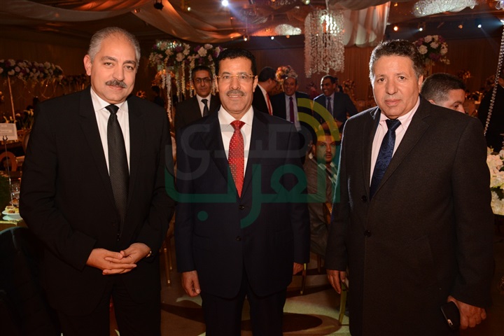 بالصور.. كبار رجال السياسة ونجوم الفن في زفاف عبد الله وساندي بالصور.. كبار رجال السياسة ونجوم الفن في زفاف عبد الله وساندي