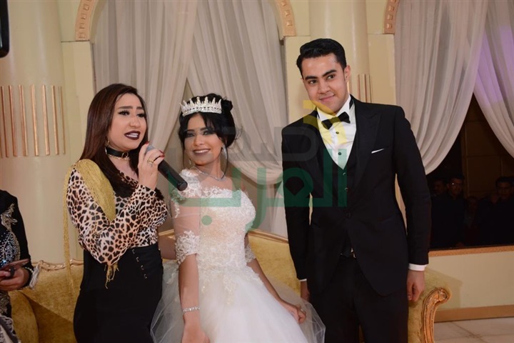 بالصور.. كبار رجال السياسة ونجوم الفن في زفاف عبد الله وساندي بالصور.. كبار رجال السياسة ونجوم الفن في زفاف عبد الله وساندي