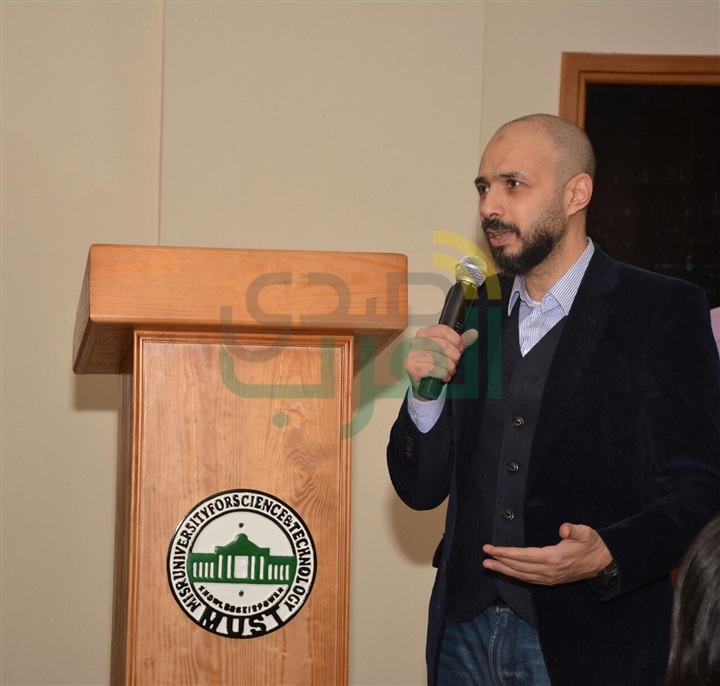 بالصور .. تكريم عمرو رمزي وياسمين على من جامعة مصر للعلوم والتكنولوجيا بالصور .. تكريم عمرو رمزي وياسمين على من جامعة مصر للعلوم والتكنولوجيا