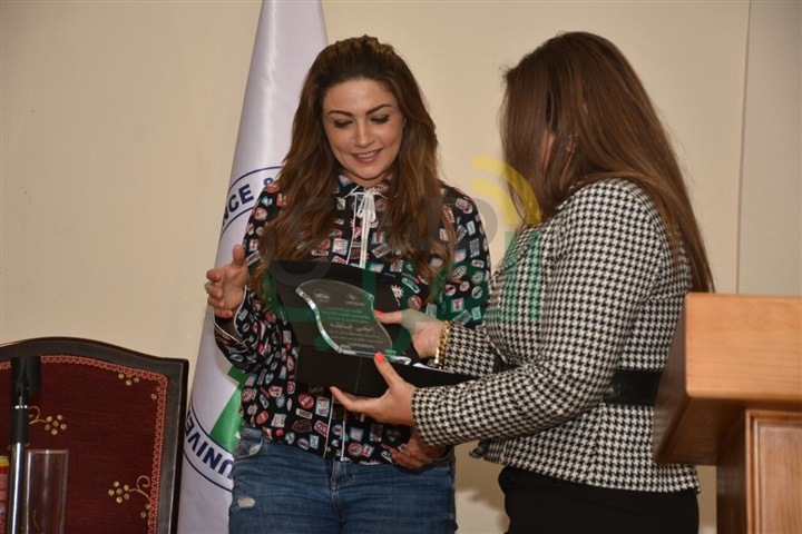 بالصور .. تكريم عمرو رمزي وياسمين على من جامعة مصر للعلوم والتكنولوجيا بالصور .. تكريم عمرو رمزي وياسمين على من جامعة مصر للعلوم والتكنولوجيا