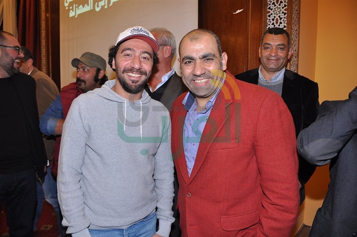 بالصور.. المؤتمر الصحفي لفيلم "عندما يقع الإنسان في مستنقع أفكاره فينتهي به الأمر إلى المهزله" بالصور.. المؤتمر الصحفي لفيلم "عندما يقع الإنسان في مستنقع أفكاره فينتهي به الأمر إلى المهزله"
