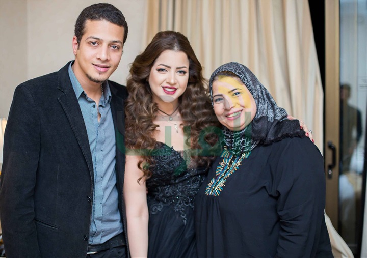 بالصور.. نجوم الفن فى عيد ميلاد الفنانة "منى فاروق" بالصور.. نجوم الفن فى عيد ميلاد الفنانة "منى فاروق"
