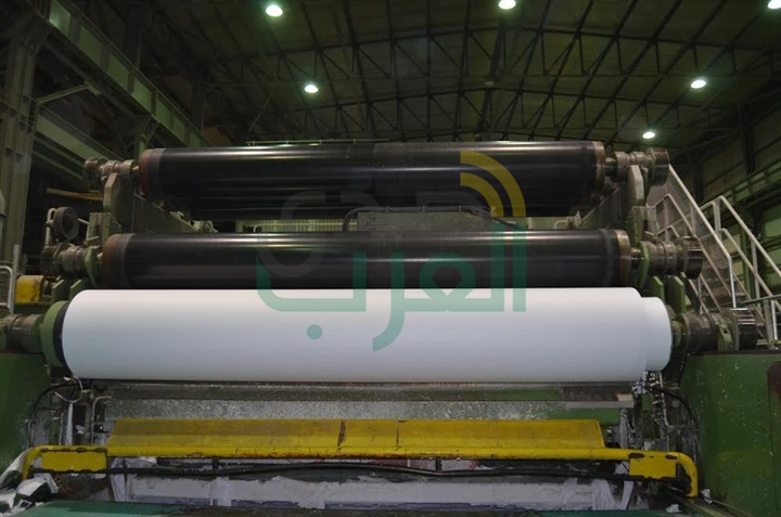 بالصور .. محافظ قنا يفقد مصانع السكر والورق بمدينة قوص