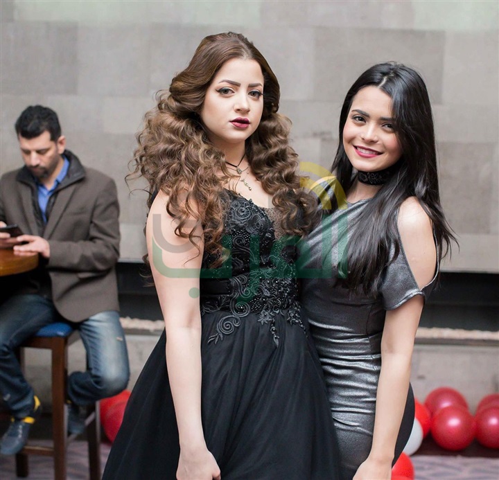 بالصور.. نجوم الفن فى عيد ميلاد الفنانة "منى فاروق" بالصور.. نجوم الفن فى عيد ميلاد الفنانة "منى فاروق"