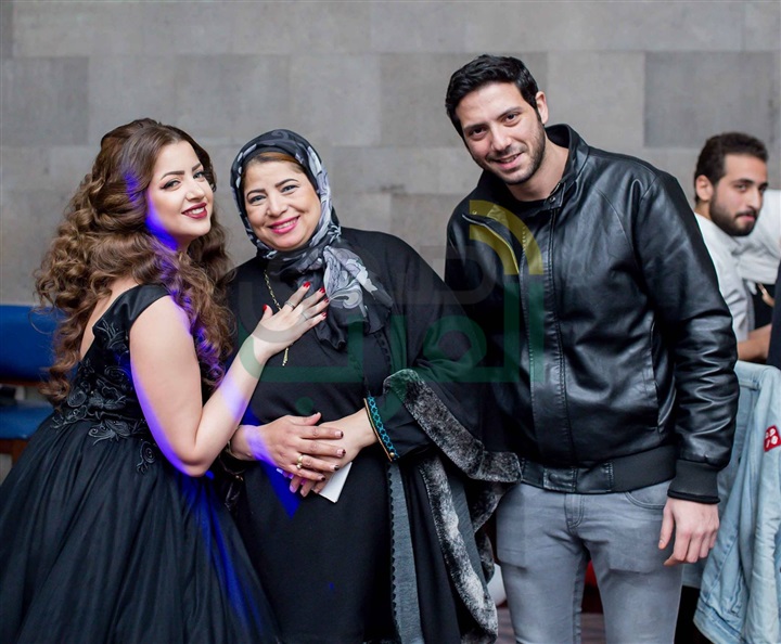 بالصور.. نجوم الفن فى عيد ميلاد الفنانة "منى فاروق" بالصور.. نجوم الفن فى عيد ميلاد الفنانة "منى فاروق"