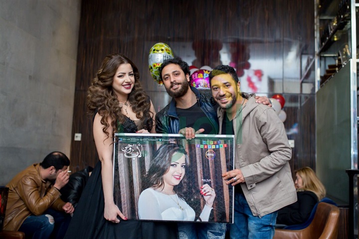 بالصور.. نجوم الفن فى عيد ميلاد الفنانة "منى فاروق" بالصور.. نجوم الفن فى عيد ميلاد الفنانة "منى فاروق"