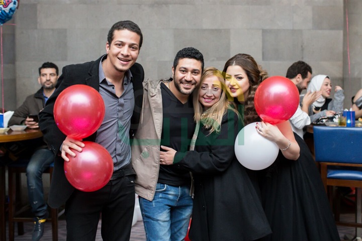بالصور.. نجوم الفن فى عيد ميلاد الفنانة "منى فاروق" بالصور.. نجوم الفن فى عيد ميلاد الفنانة "منى فاروق"
