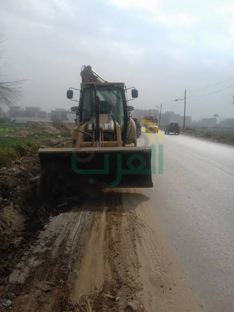 بالصور.. تنفيذ أعمال تمهيد وإنارة بمدينة طوخ