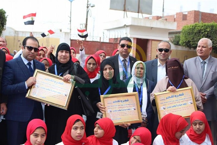 بالصور.. تعليم القليوبية تنظم احتفالية لتكريم أمهات الشهداء 