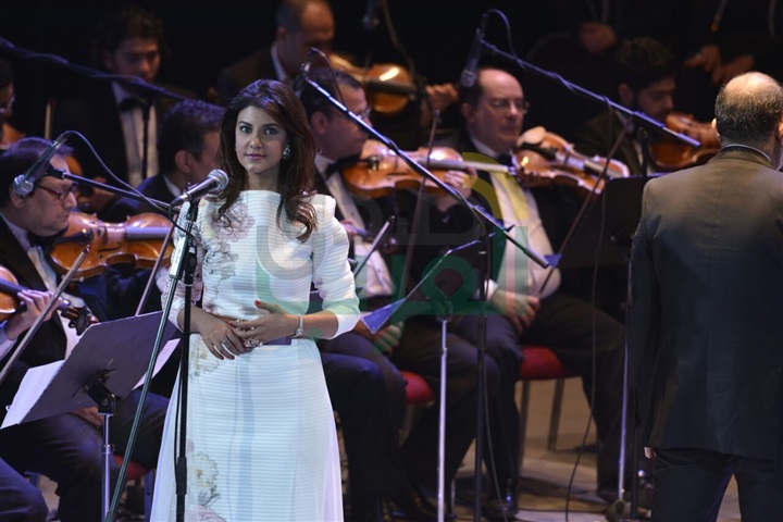 بالصور.. الفنانة ياسمين علي تبدع على مسرح الجمهورية بالصور.. الفنانة ياسمين علي تبدع على مسرح الجمهورية