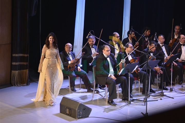 بالصور.. الفنانة ياسمين علي تبدع على مسرح الجمهورية بالصور.. الفنانة ياسمين علي تبدع على مسرح الجمهورية