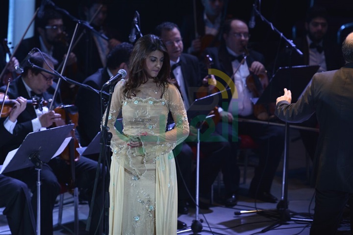 بالصور.. الفنانة ياسمين علي تبدع على مسرح الجمهورية بالصور.. الفنانة ياسمين علي تبدع على مسرح الجمهورية