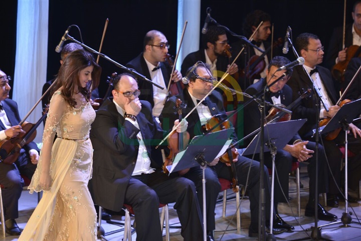 بالصور.. الفنانة ياسمين علي تبدع على مسرح الجمهورية بالصور.. الفنانة ياسمين علي تبدع على مسرح الجمهورية