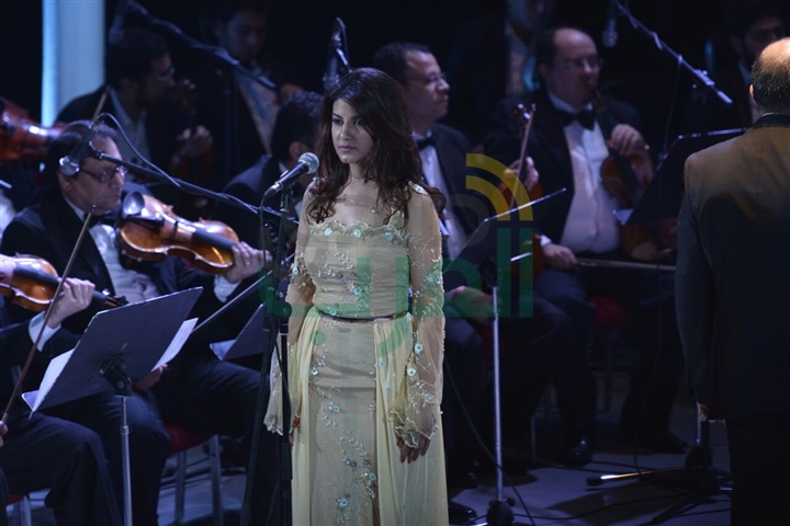 بالصور.. الفنانة ياسمين علي تبدع على مسرح الجمهورية بالصور.. الفنانة ياسمين علي تبدع على مسرح الجمهورية