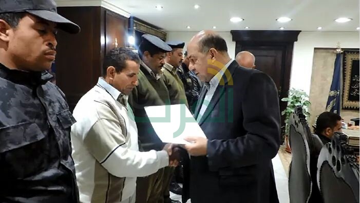 بالصور.. "أمن القليوبية" يكرم قوة أمنية لضبطهم 4138 لتر سولار قبل تهريبها