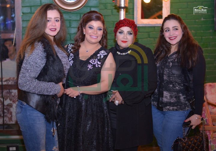 بالصور.. ناهد عوني تحتفل بعيد ميلادها بحضور هدى وأحمد البدري بالصور.. ناهد عوني تحتفل بعيد ميلادها بحضور هدى وأحمد البدري
