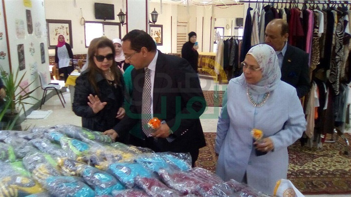بالصور.. "روتارى جاردن سيتى" يفتتح المعرض الخيرى بجامعة القاهرة