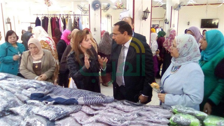 بالصور.. "روتارى جاردن سيتى" يفتتح المعرض الخيرى بجامعة القاهرة