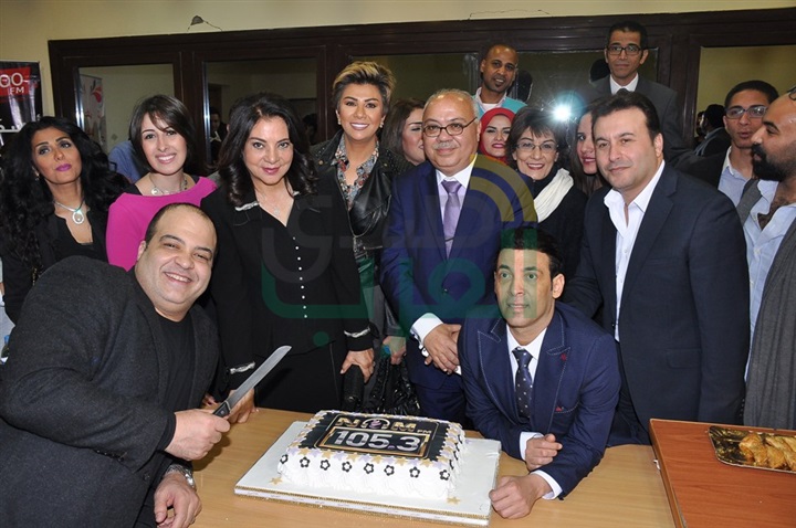 بالصور .. احتفال ماهر عبد العزيز بالمذعين الجدد فى "نغم اف ام" بالصور .. احتفال ماهر عبد العزيز بالمذعين الجدد فى "نغم اف ام"