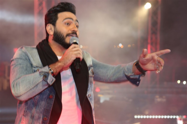 بالصور .. تامر حسني يشعل حفل الأهرام الكندية بالصور .. تامر حسني يشعل حفل الأهرام الكندية