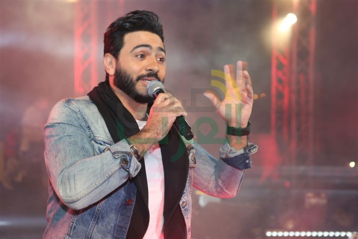 بالصور .. تامر حسني يشعل حفل الأهرام الكندية بالصور .. تامر حسني يشعل حفل الأهرام الكندية