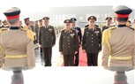 السيسي ينيب وزير الدفاع لوضع «إكليل زهور» على النصب التذكري