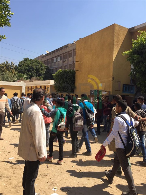 ننشر تفاصيل مهزلة إخلاء ديوان الإدارة التعليمية إلى المدرسة الفنية بنجع حمادي