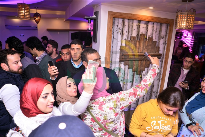 بالصور .. كريم محسن يشعل حفل“Chill out” بالعديد من أجمل أغانيه بالصور .. كريم محسن يشعل حفل“Chill out” بالعديد من أجمل أغانيه