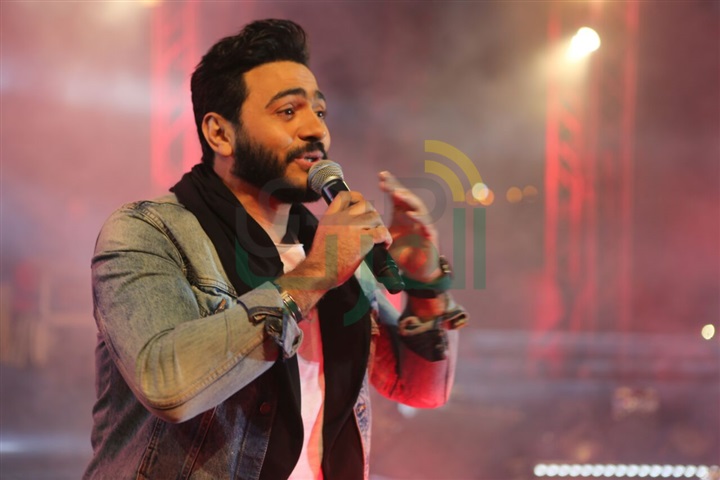 بالصور .. تامر حسني يشعل حفل الأهرام الكندية بالصور .. تامر حسني يشعل حفل الأهرام الكندية