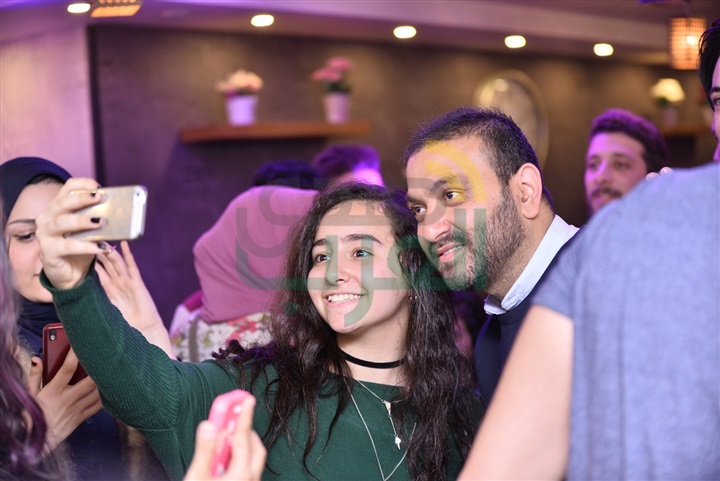 بالصور .. كريم محسن يشعل حفل“Chill out” بالعديد من أجمل أغانيه بالصور .. كريم محسن يشعل حفل“Chill out” بالعديد من أجمل أغانيه