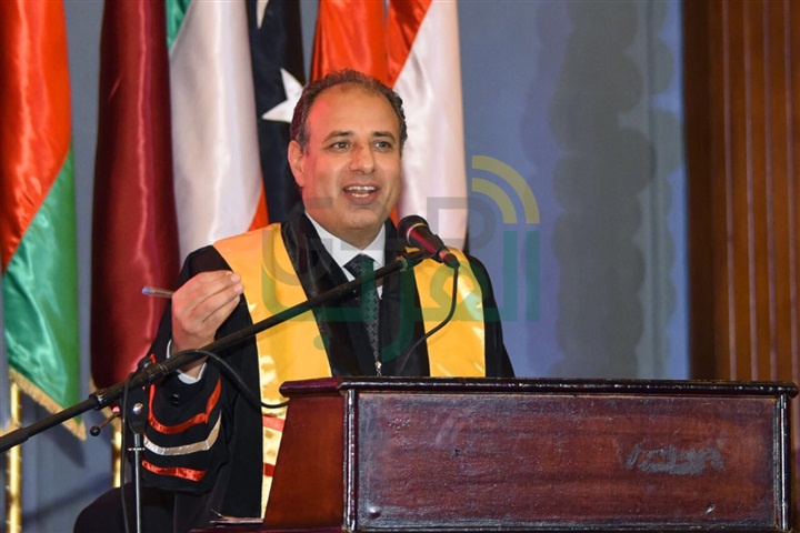 سلطان يشهد حفل تخرج طلاب اﻷكاديمية العربية للعلوم والتكنولوجيا " بكالوريوس-دفعة 2017 " 