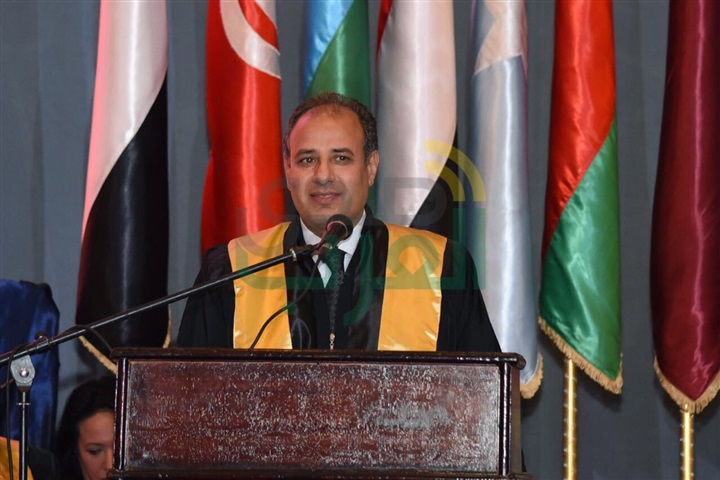 سلطان يشهد حفل تخرج طلاب اﻷكاديمية العربية للعلوم والتكنولوجيا " بكالوريوس-دفعة 2017 " 