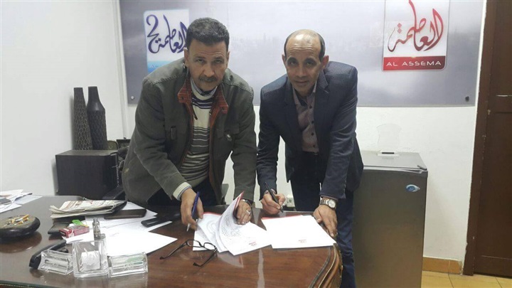 بالصور.. محمد موسى يوقع لـ"العاصمة" لتقديم "خط أحمر"
