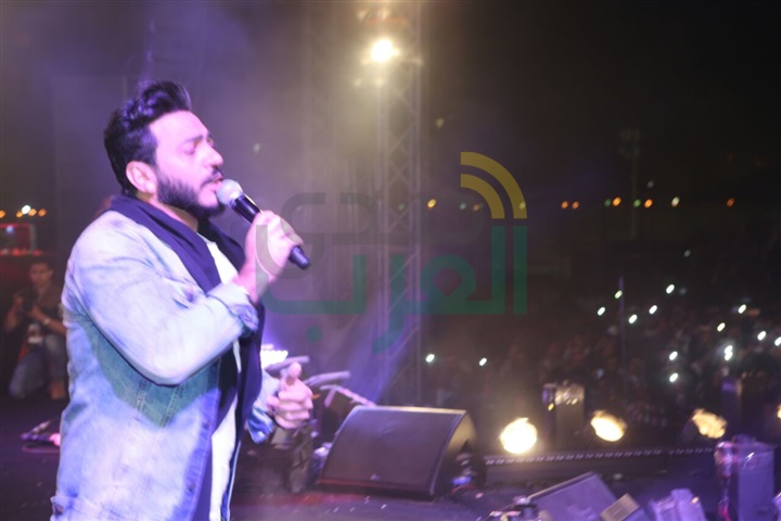 بالصور .. تامر حسني يشعل حفل الأهرام الكندية بالصور .. تامر حسني يشعل حفل الأهرام الكندية