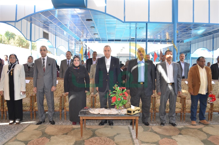 بالصور: محافظ قنا يشهد احتفالية نادى الفتيات بعيد قنا القومى