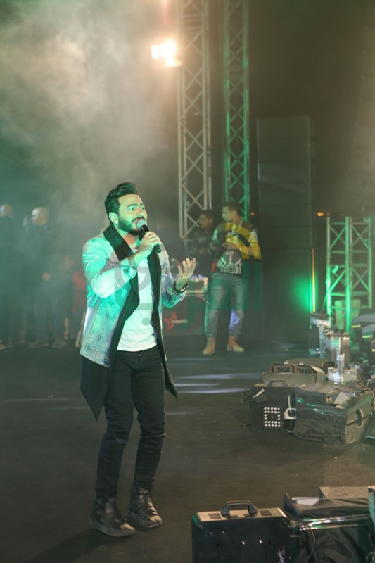 بالصور .. تامر حسني يشعل حفل الأهرام الكندية بالصور .. تامر حسني يشعل حفل الأهرام الكندية