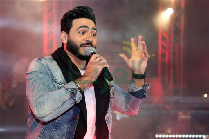 بالصور .. تامر حسني يشعل حفل الأهرام الكندية بالصور .. تامر حسني يشعل حفل الأهرام الكندية