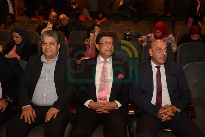 بالصور.. زيارة أميتاب باتشان لمهرجان الأقصر السينمائي يدشن بالصور.. زيارة أميتاب باتشان لمهرجان الأقصر السينمائي يدشن