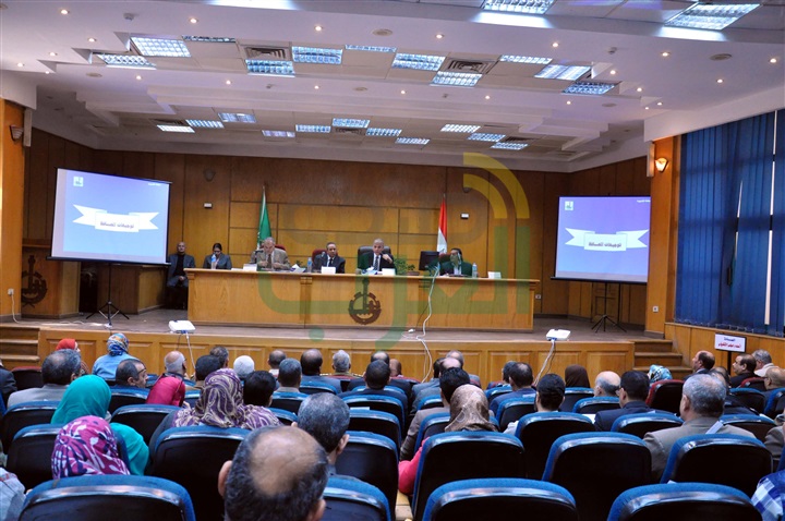 محافظ القليوبية يوجه إنذاراً للمسؤلين بسرعة إنهاء كافة المشروعات المتعثرة 