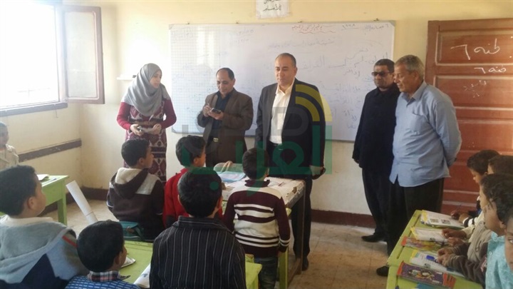 بالصور.. مدير إدارة قها يحذر من تأخير صرف الوجبات المدرسية